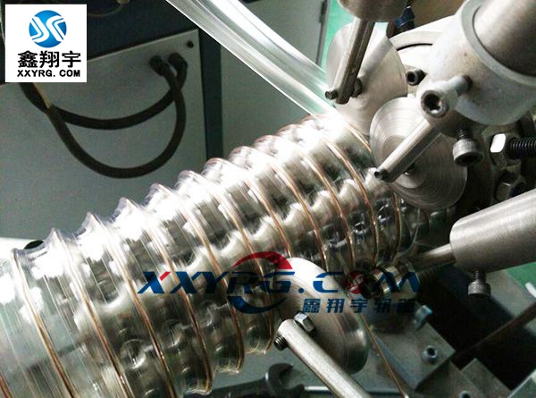 鑫翔宇PU鋼絲軟管生產(chǎn)設(shè)備